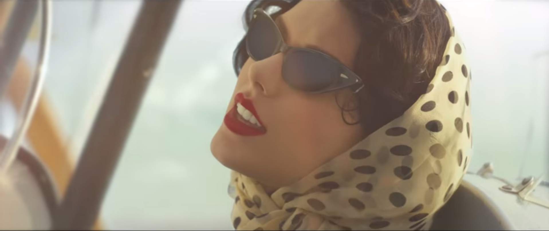 taylor-swift-wildest-dreams-video-sunglasses
